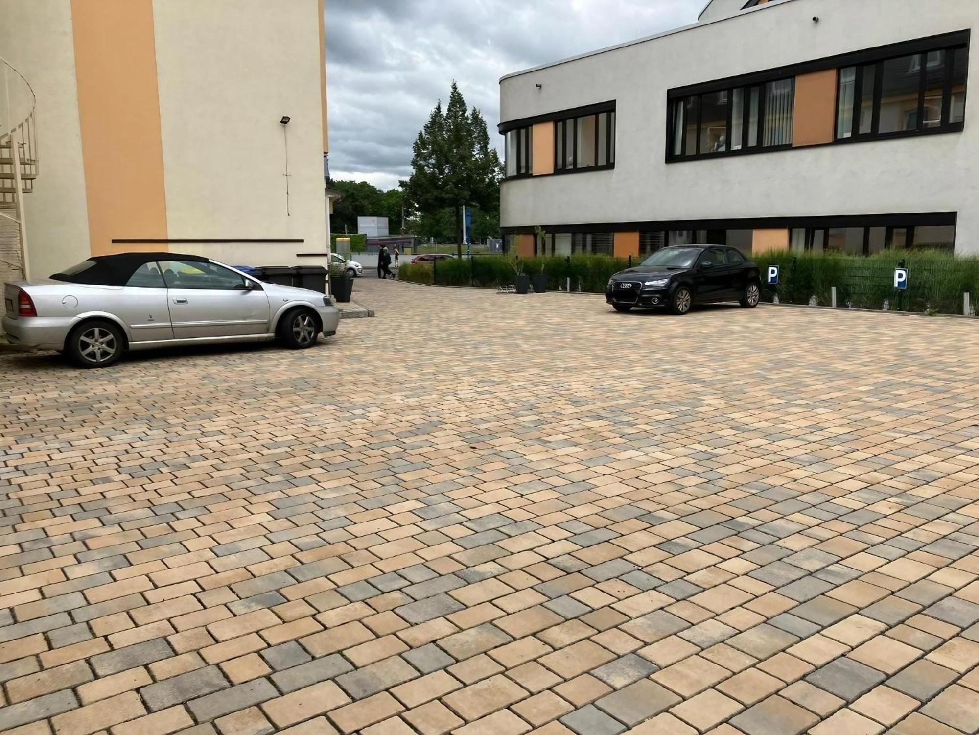 Hotel Am Bayrischen Platz Leipzig Extérieur photo