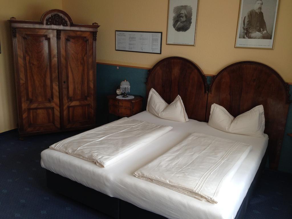 Hotel Am Bayrischen Platz Leipzig Chambre photo
